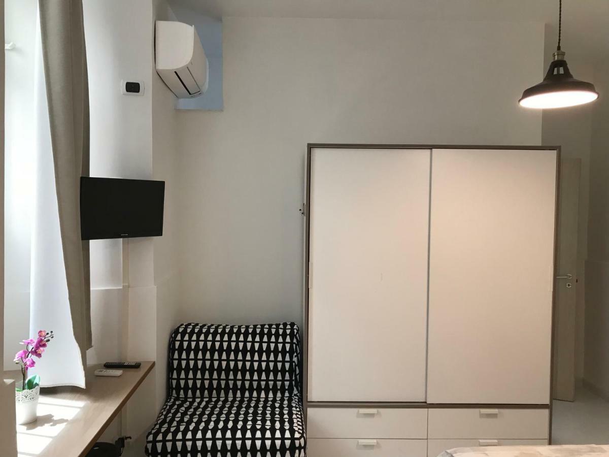 那不勒斯 La Casa Di Flo酒店 外观 照片